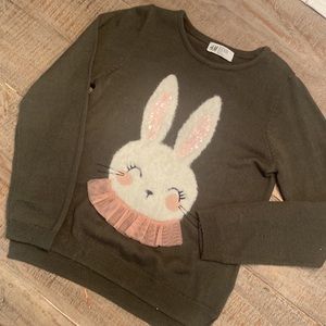 💕🤍H&M bunny pullover sweaters 🤍💕size 8/10